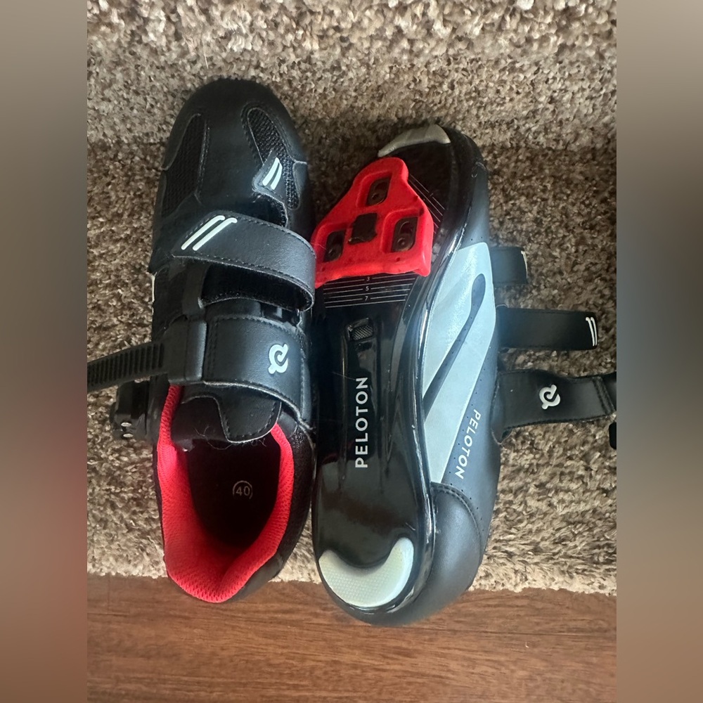 Peloton shoe size 40!